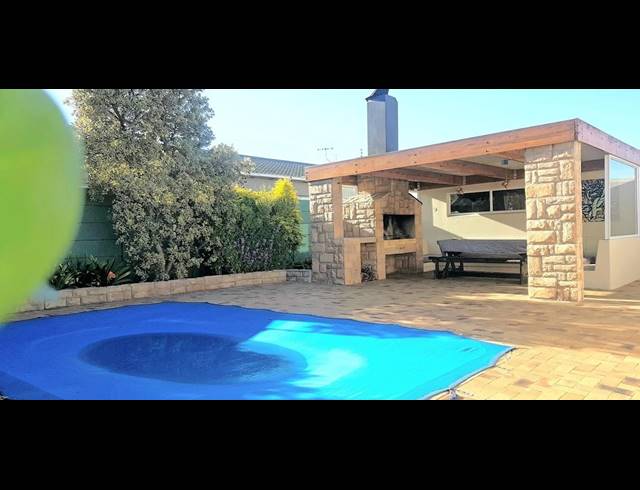 3 BEDROOM HOUSE TO LET IN BLOUBERGRANT